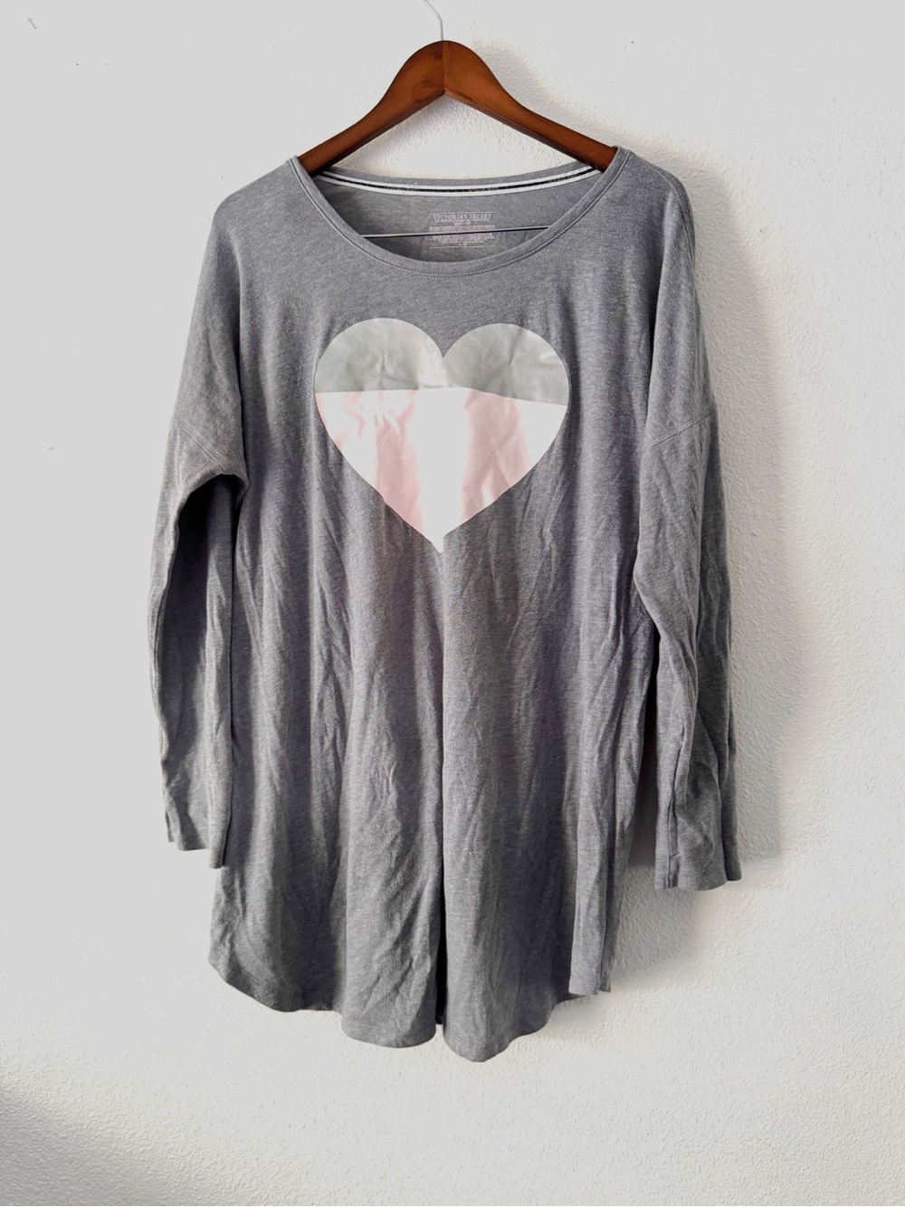 Victoria’s Secret XL Grey Pink Heart Sleep Lounge Tee Cozy Loungewear Sleepwear - Picture 2 of 12